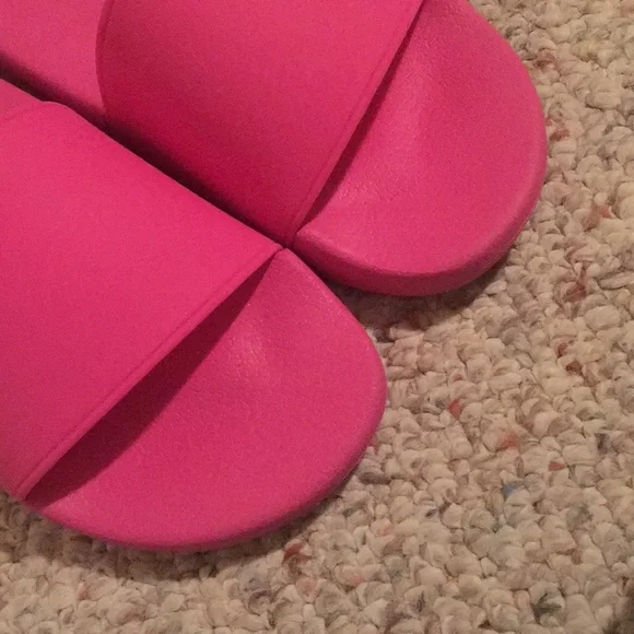 Vince slides - Picture 5 of 5